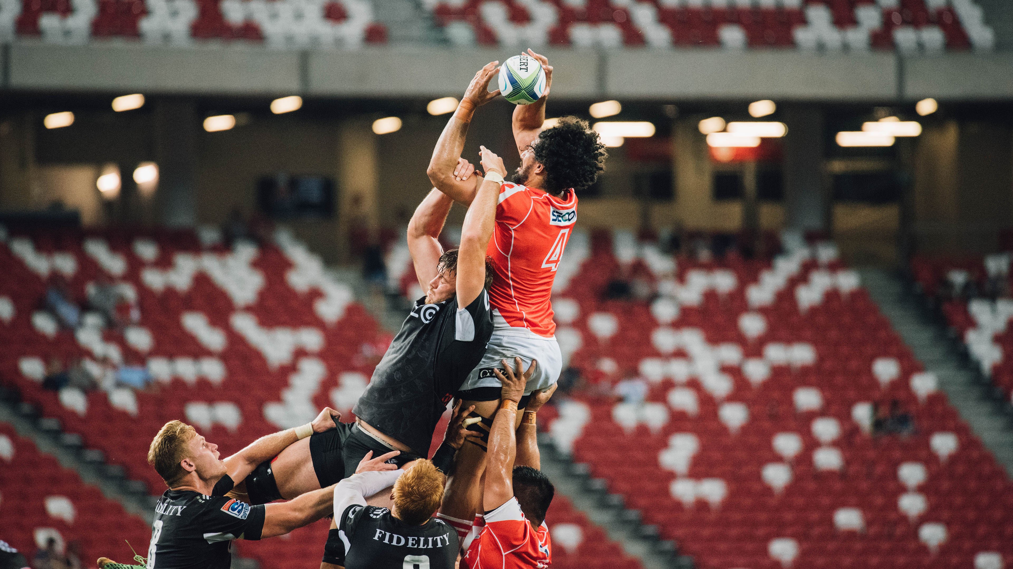 爱游戏体育账号注册-凯琳·科贝特逆境中展现坚韧精神，凯特琳贝内迪克特